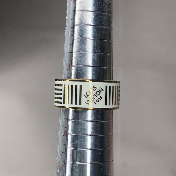 LOUIS VUITTON LV Damier Berg White Gold Plated Unisex Ring Sz MED 9-1/4 20 NWOT - Picture 8 of 14